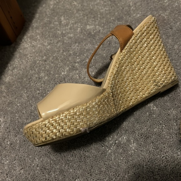 Tan wedge - Picture 3 of 5